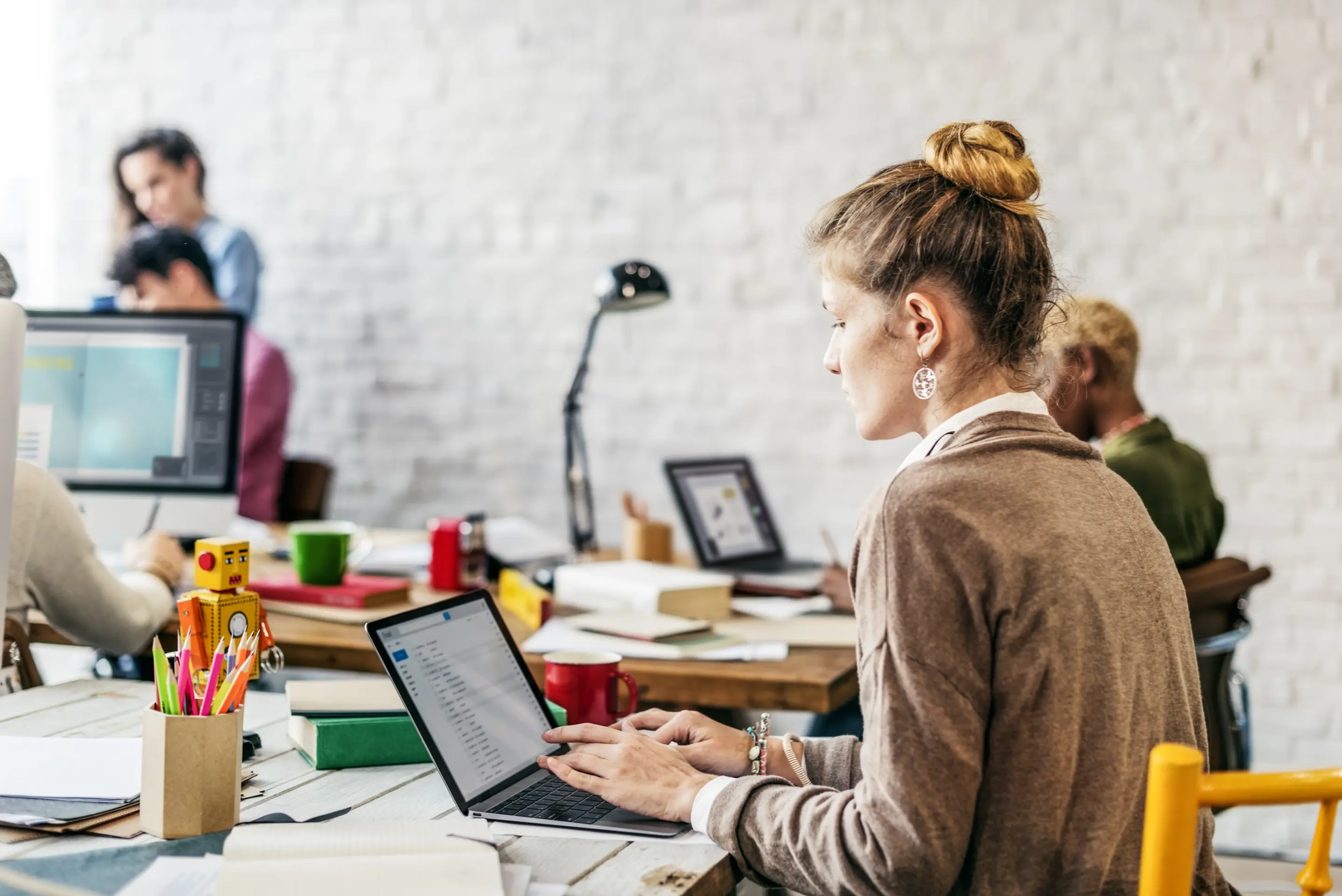 How does Meltwater's pricing compare to competitors? How does Meltwater's pricing compare to competitors?
