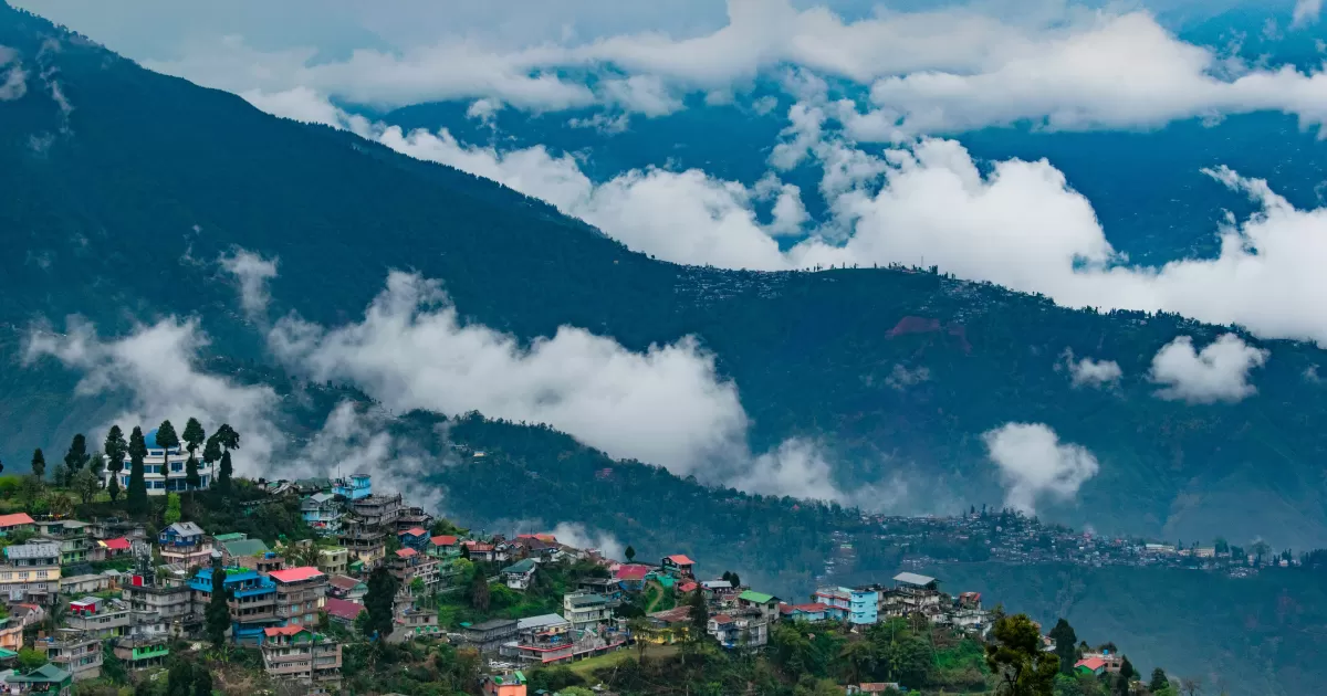 What is the best time to post on social media in Darjeeling?