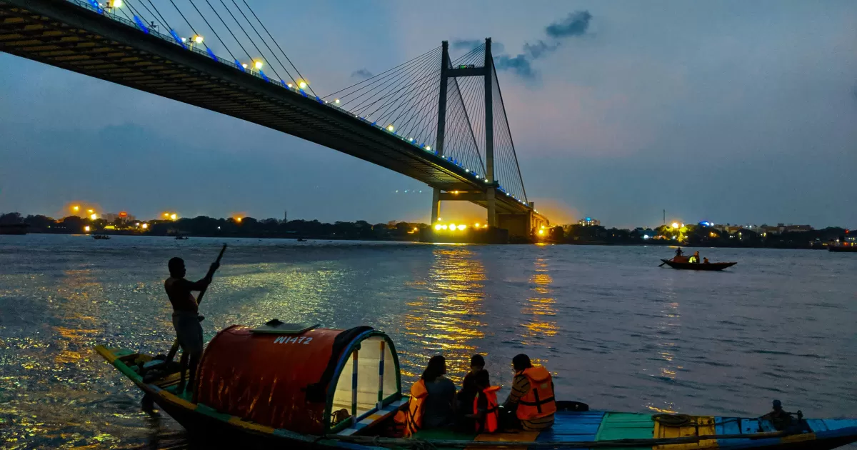 What are the best times to post on social media in Kolkata?