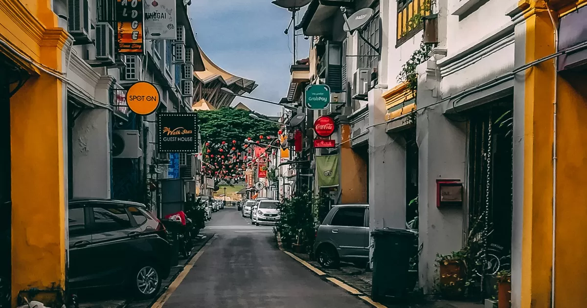 What are the best times to post on social media in Kuching?