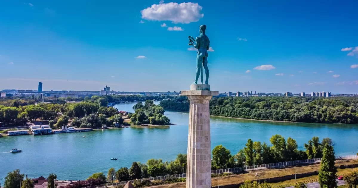 When are the best times to post on social media in Belgrade?