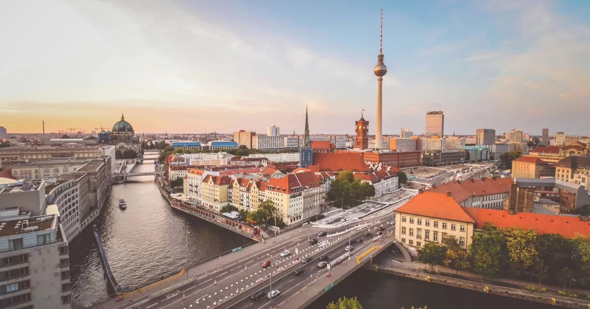 When are the best times to post on social media in Berlin?