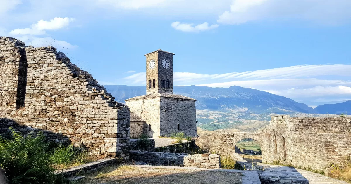 ¿Cuáles son los mejores momentos para publicar en redes sociales en Gjirokaster?